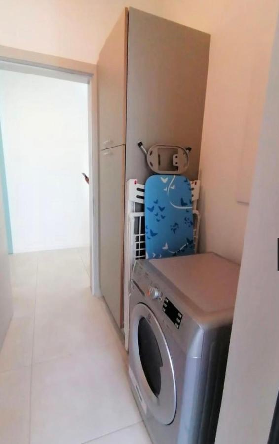 Eastern Blue Beachfront Luxury Apartment Poste Lafayette 외부 사진